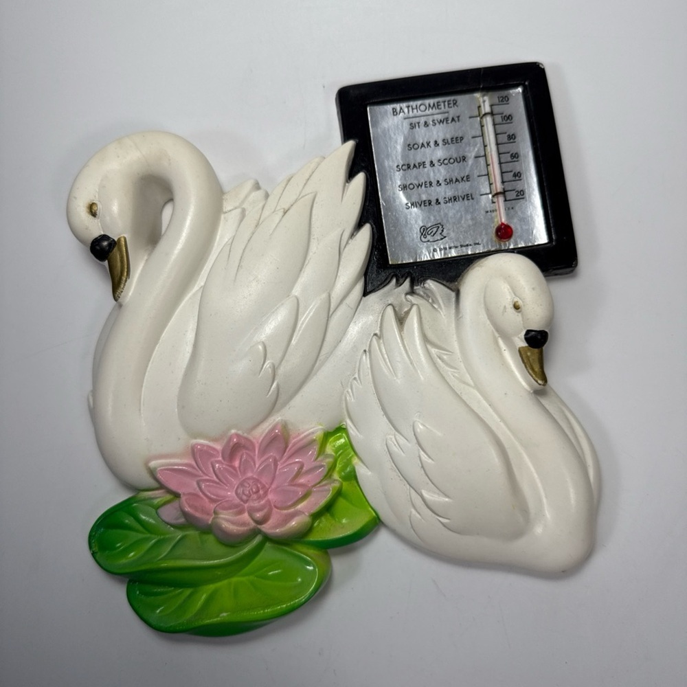 Elegant Swan Wall Decor with Bathometer